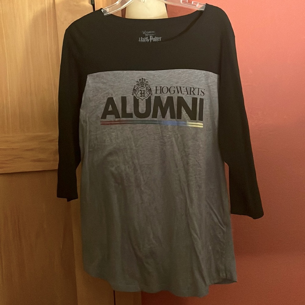 Harry Potter “Hogwarts‎ Alumni” 3/4 sleeve shirt sz L